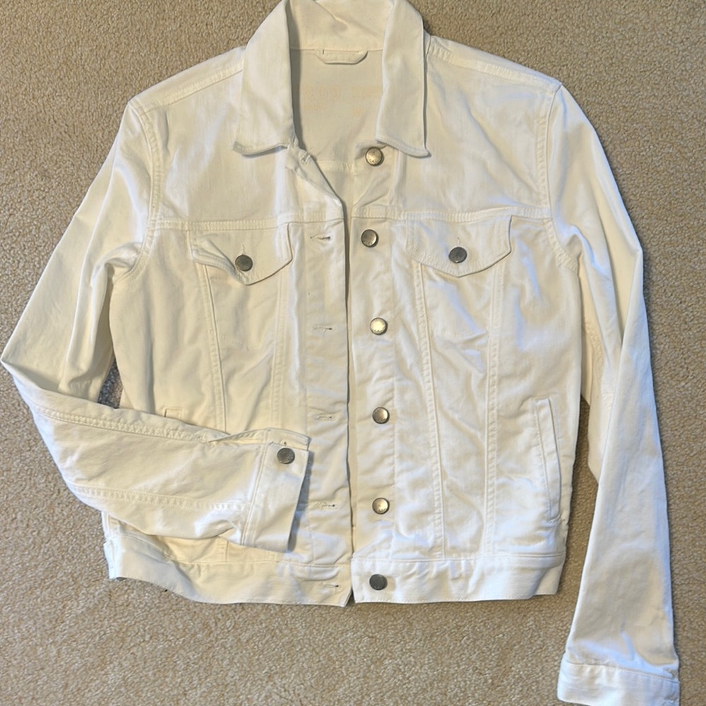 Gap brand Stylish White Denim Jacket medium
